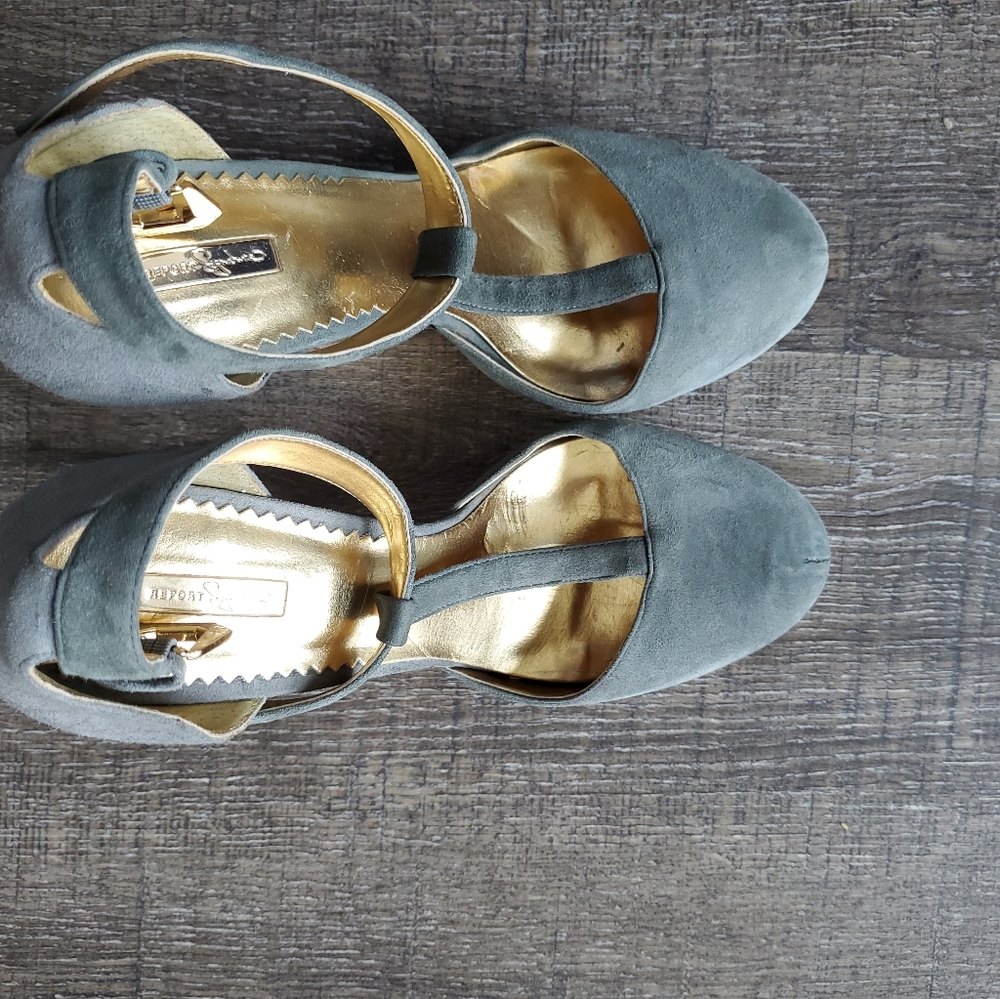 Report Signature T-strap pump Grey Suede